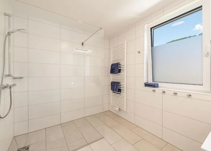 Neualm 5 - By Mynests * Шладмінг